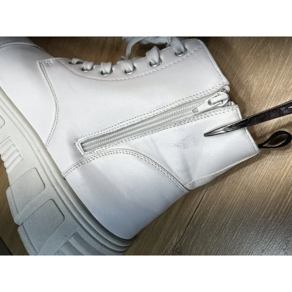 Koi‎ Footwear Women's Platform Ankle Boots Size 9 White Lace Up Lug Sole - Picture 13 of 16